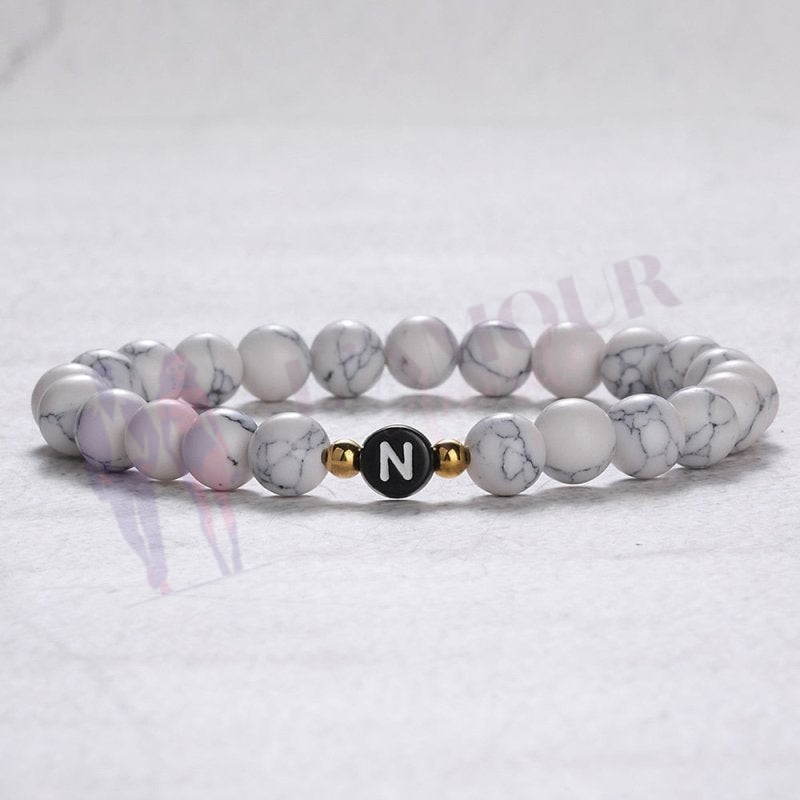 bracelet-perle-initiale-945007 bracelet perle blanche lettre