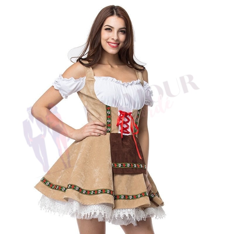 deguisement-bavarois-couple-571444 Déguisement bavarois femme